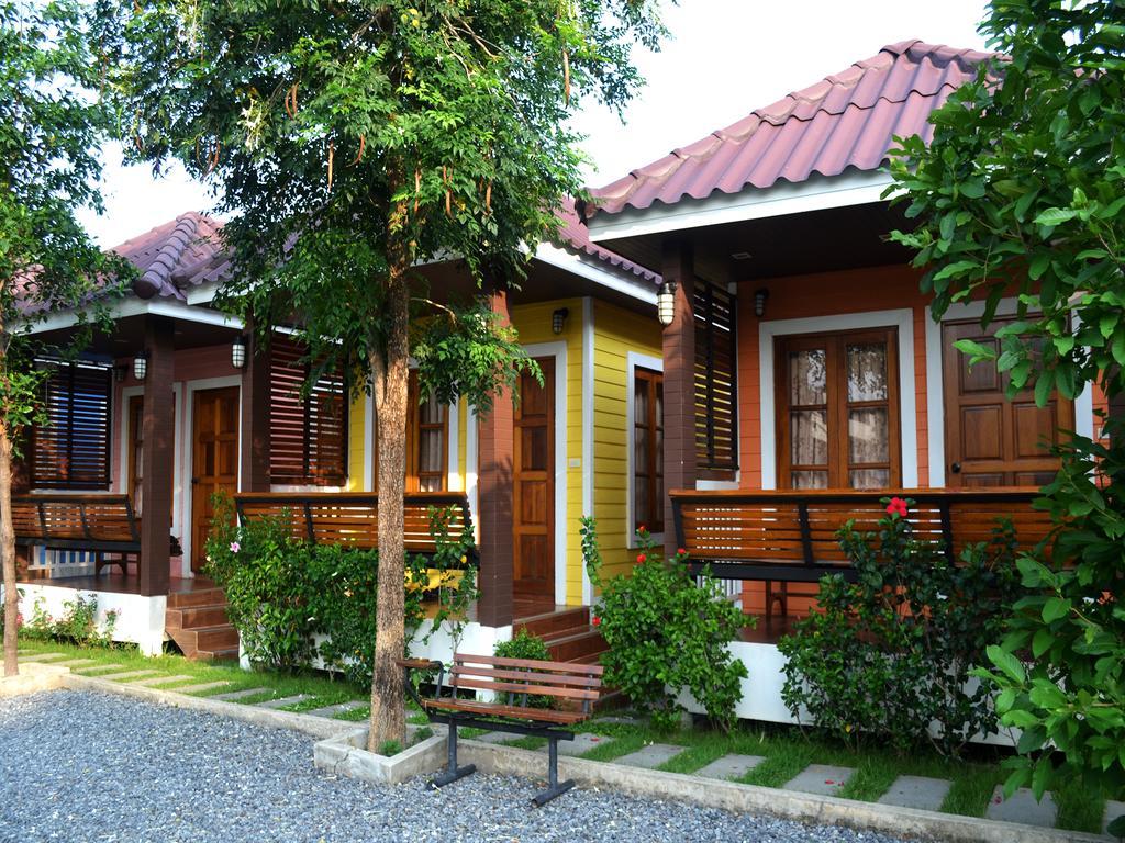 Hotel Toffee House Nakhon Nayok Esterno foto